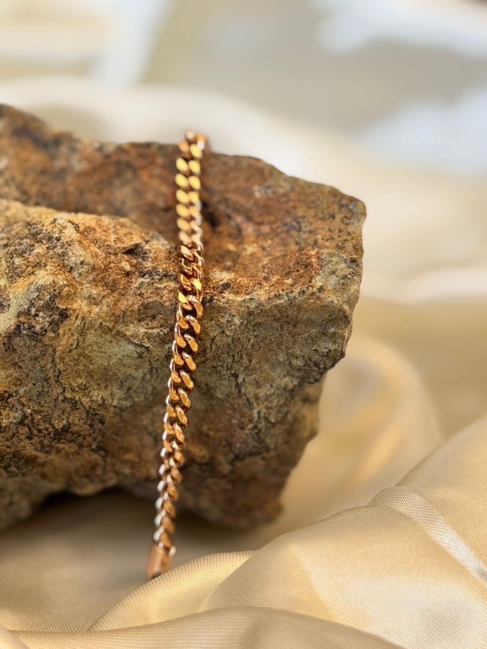 دستبند دخترانه طرح کارتیر ژوپینگ اصل کد ۶۱۱۸